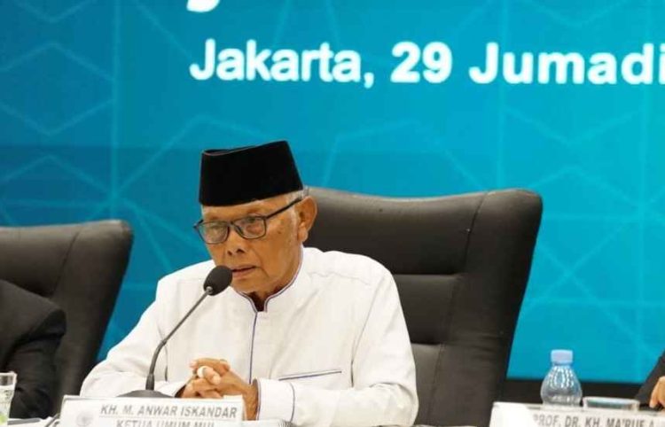 KH Anwar Iskandar.