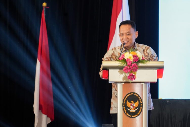 Deputi Bidang Koordinasi Pertahanan Negara dan Kesatuan Bangsa Kemenko Polkam, Mayjen TNI Purwito Hadi Wardhono